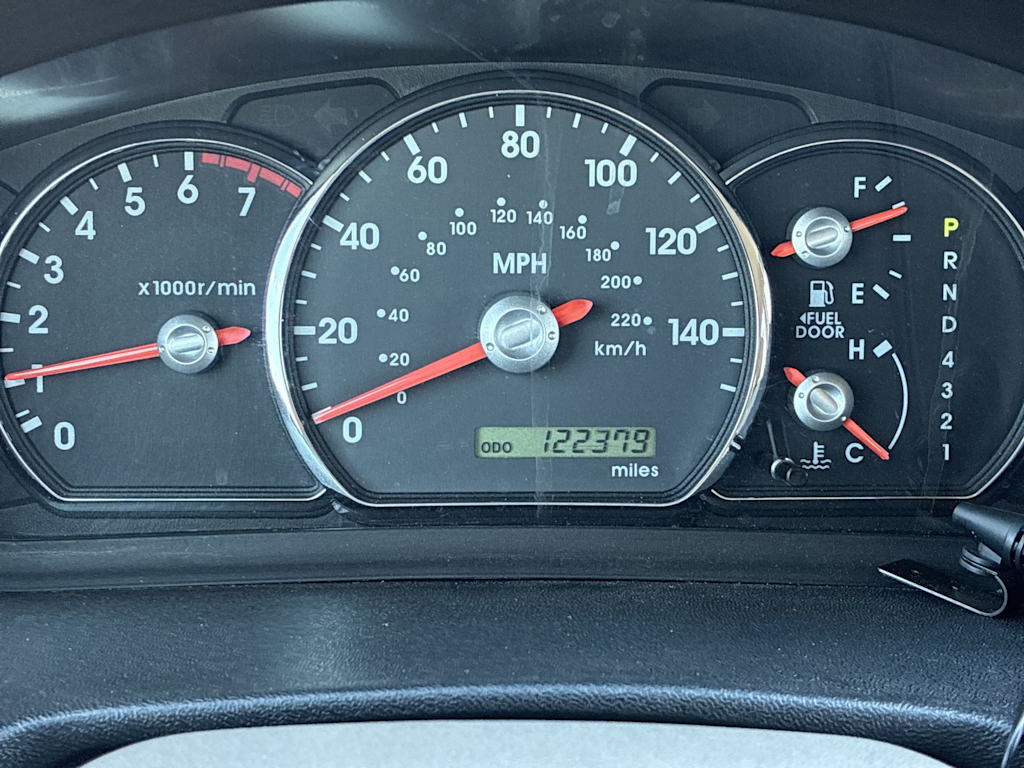 Thumbnail: 2007 Mitsubishi Endeavor - 12