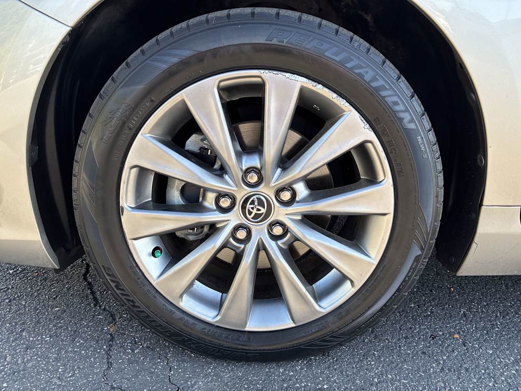 Thumbnail: 2016 Toyota Camry - 7