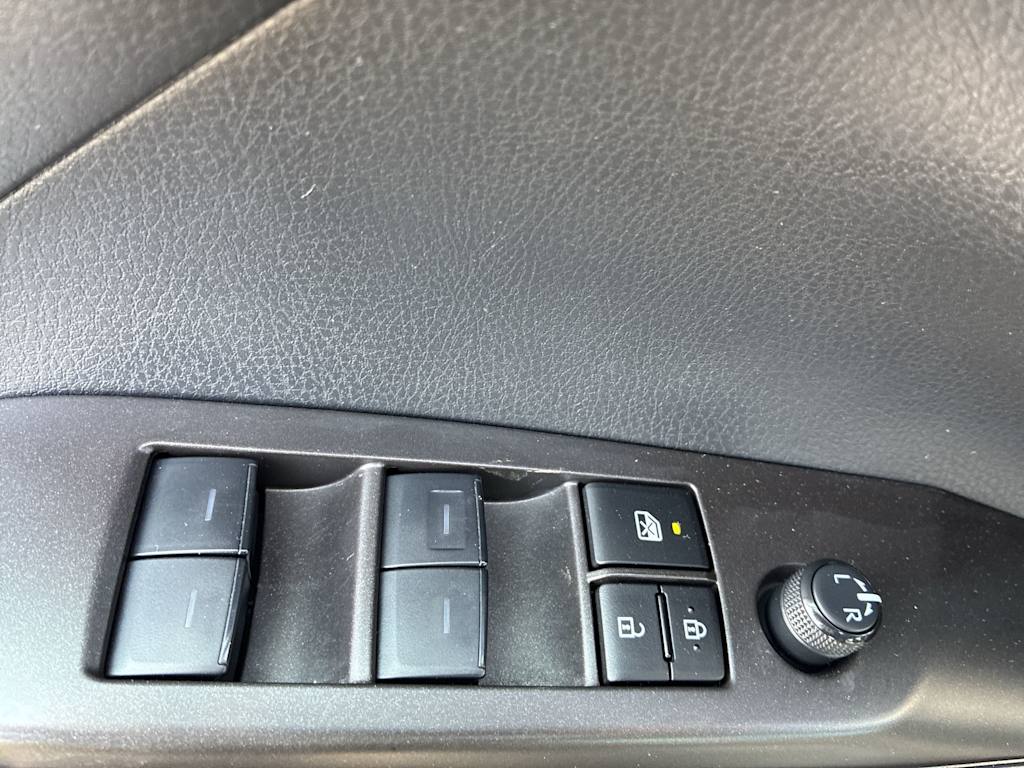 Thumbnail: 2024 Toyota Camry - 20