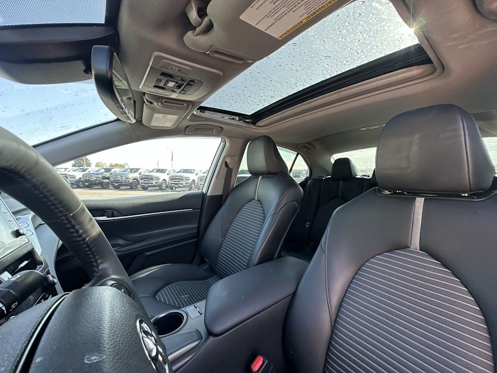 Thumbnail: 2023 Toyota Camry - 21