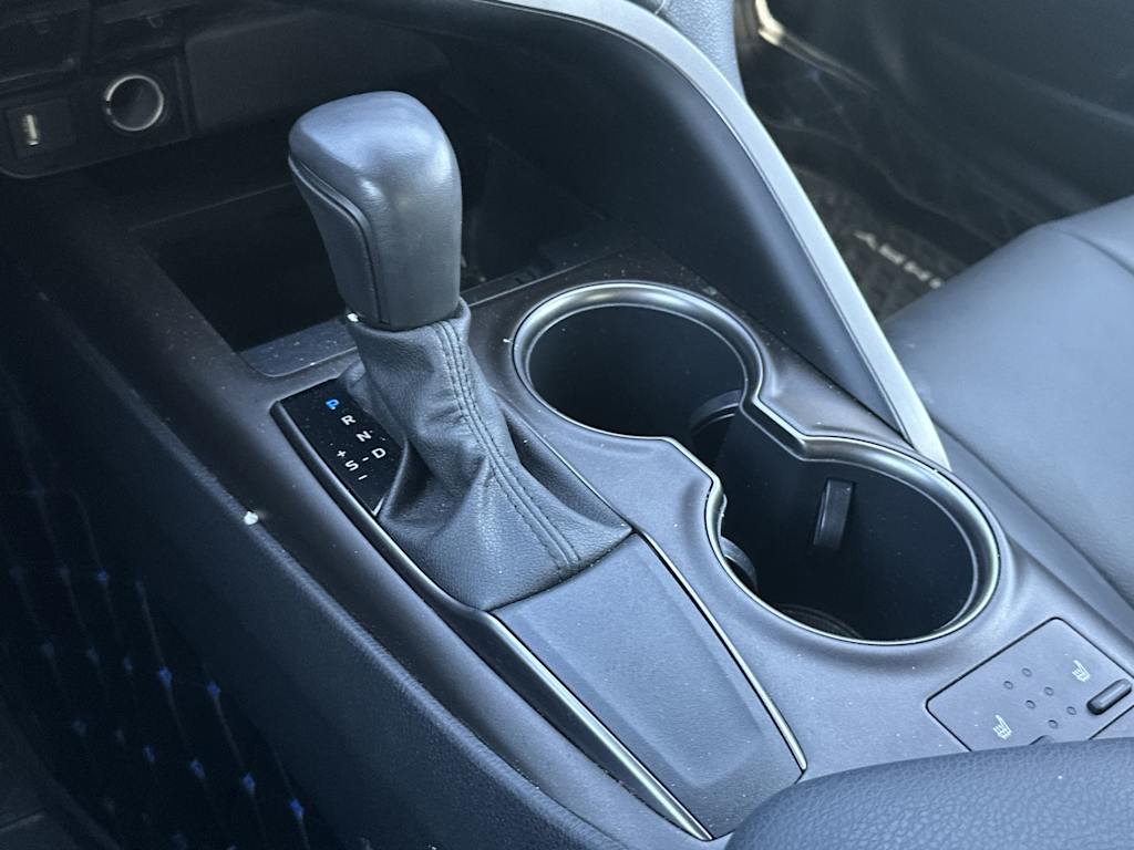 Thumbnail: 2023 Toyota Camry - 11