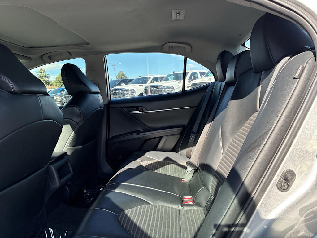 Thumbnail: 2021 Toyota Camry - 11