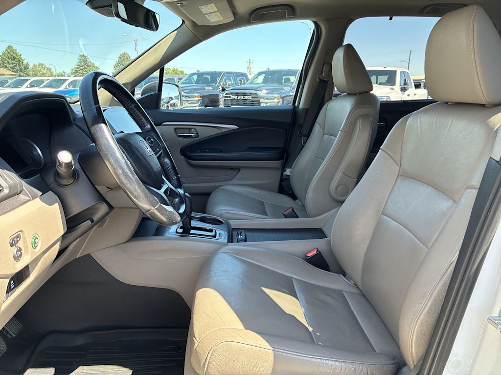 Thumbnail: 2019 Honda Pilot - 7