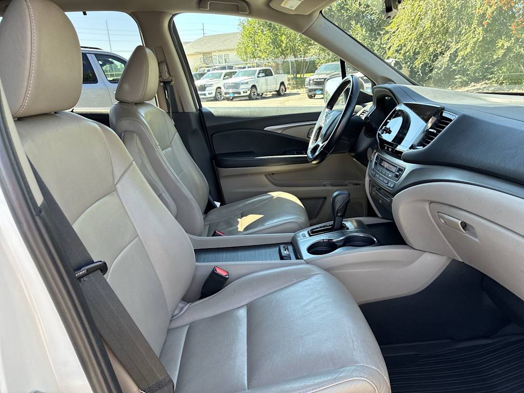 Thumbnail: 2019 Honda Pilot - 8