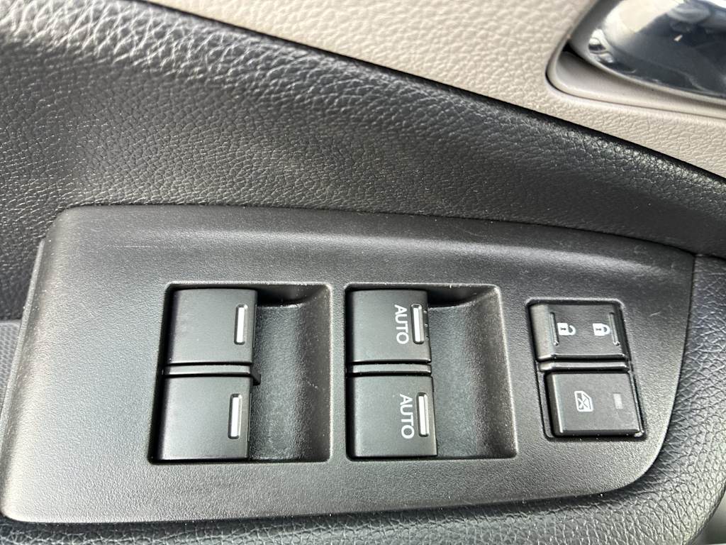 Thumbnail: 2017 Honda Pilot - 20