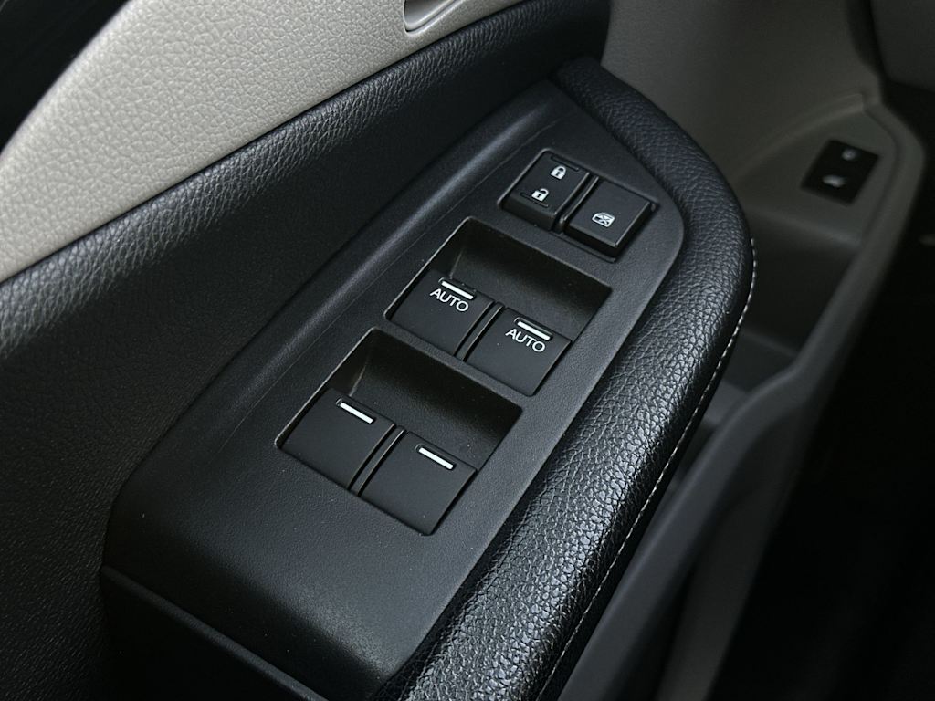 Thumbnail: 2017 Honda Pilot - 20