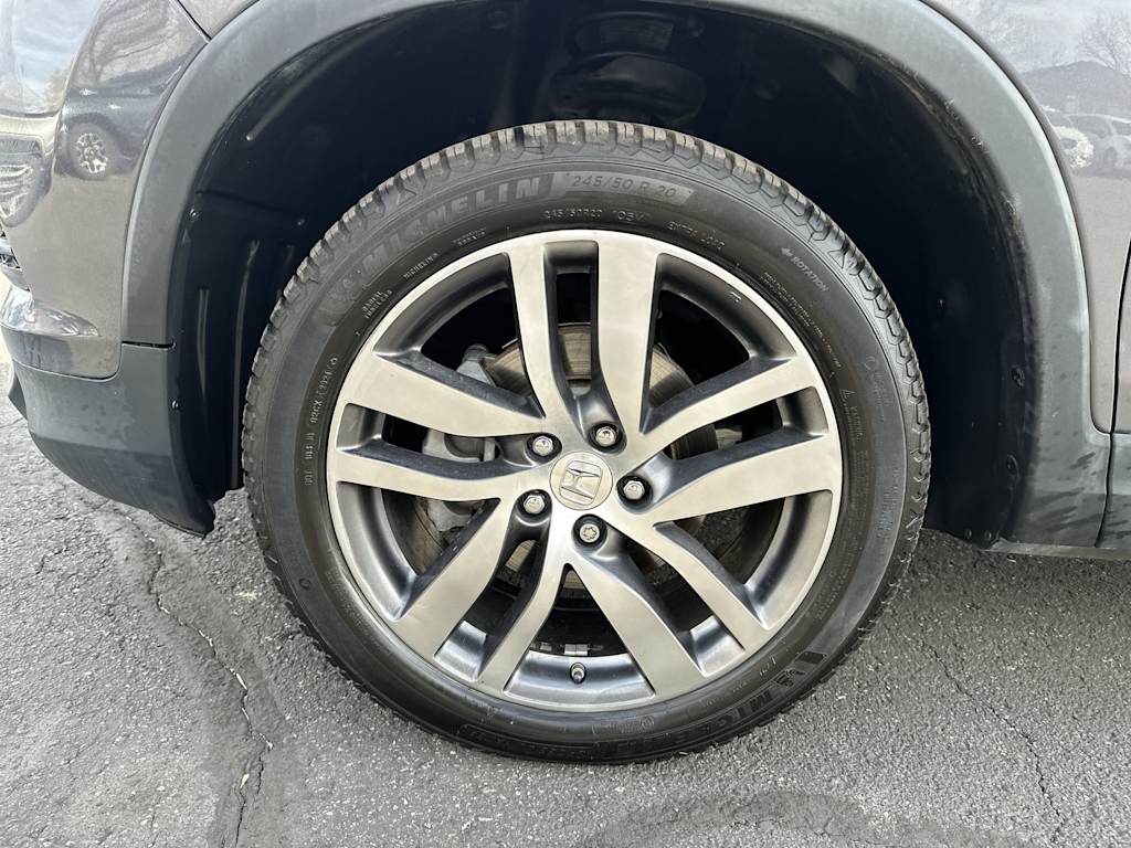 Thumbnail: 2017 Honda Pilot - 7