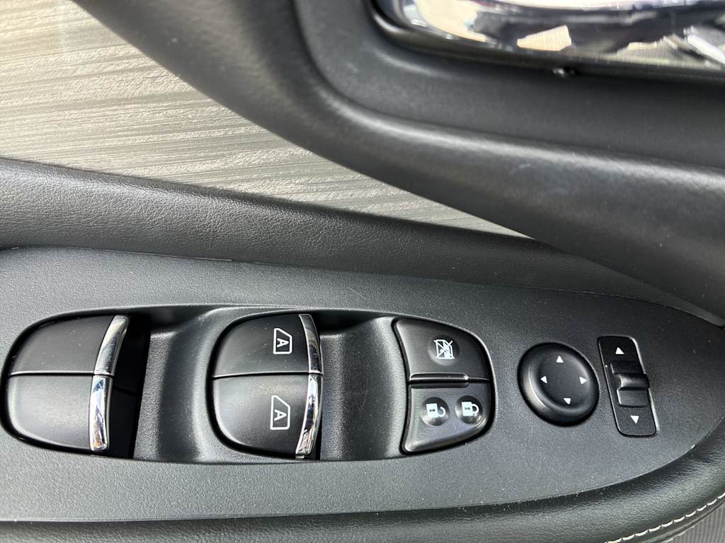 Thumbnail: 2018 Nissan Murano - 21