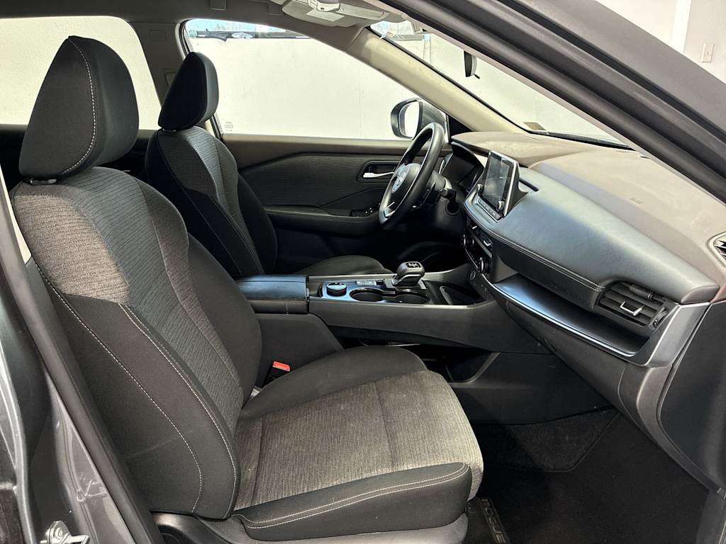 Thumbnail: 2023 Nissan Rogue - 9