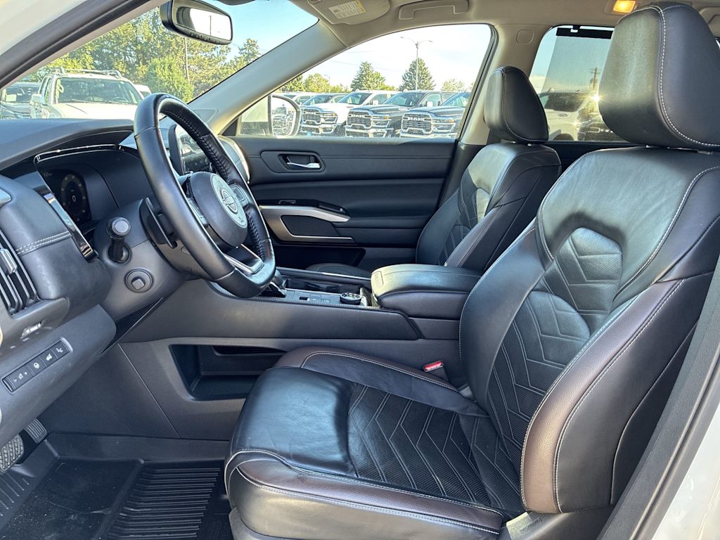 Thumbnail: 2022 Nissan Pathfinder - 7