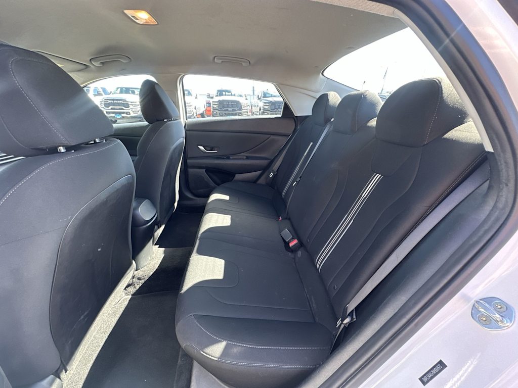 Thumbnail: 2022 Hyundai Elantra - 10