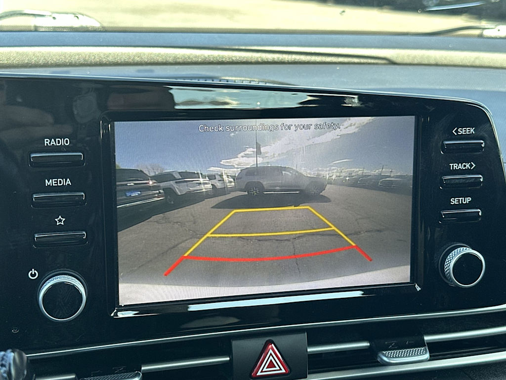 Thumbnail: 2022 Hyundai Elantra - 23