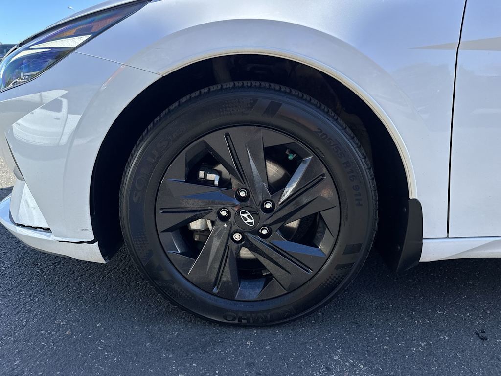 Thumbnail: 2022 Hyundai Elantra - 7