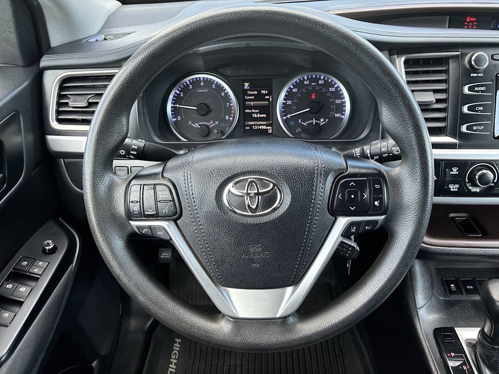 Thumbnail: 2019 Toyota Highlander - 2