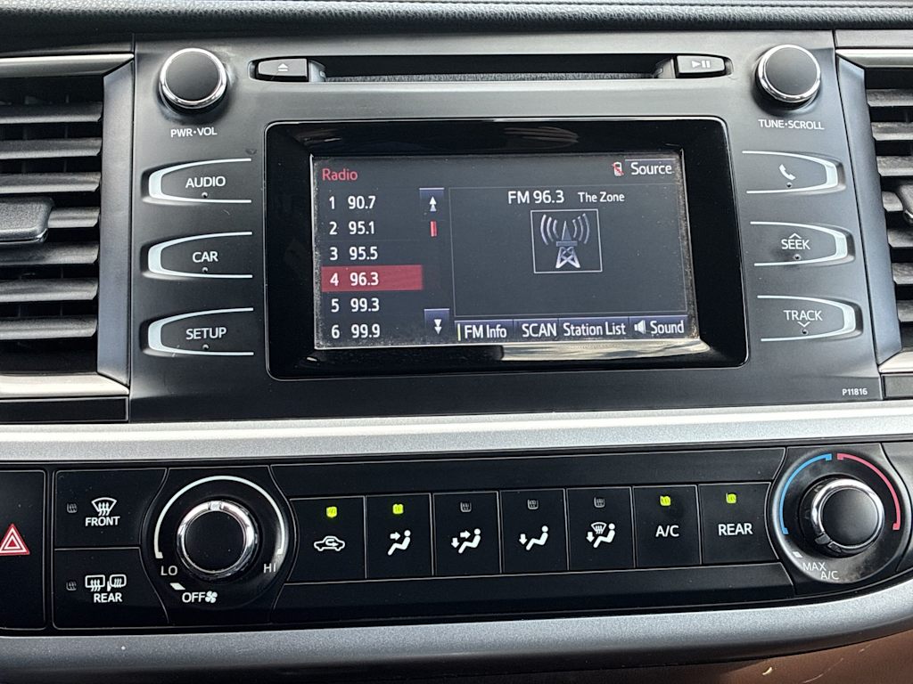Thumbnail: 2019 Toyota Highlander - 11