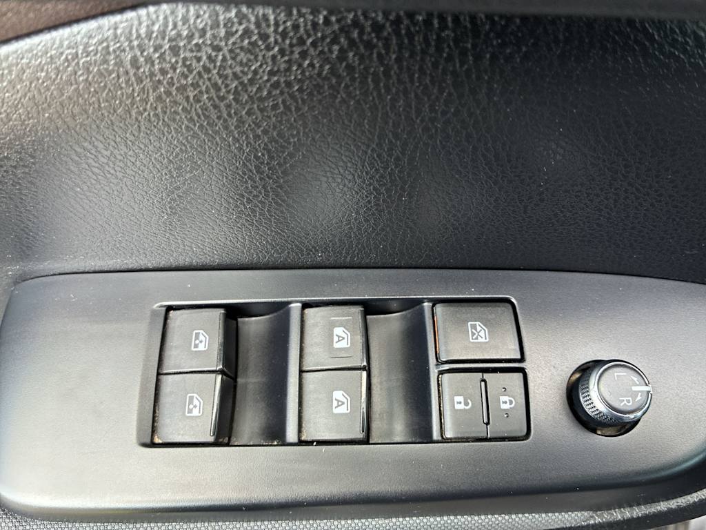 Thumbnail: 2019 Toyota Highlander - 20