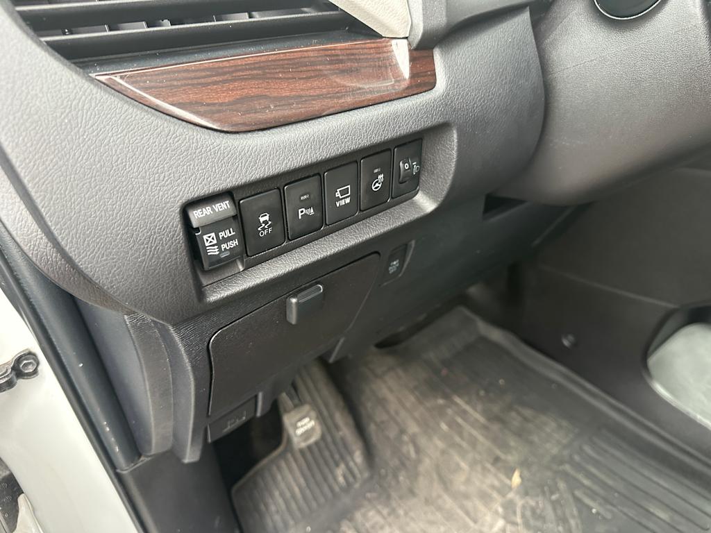 2019 Toyota Sienna Limited 14