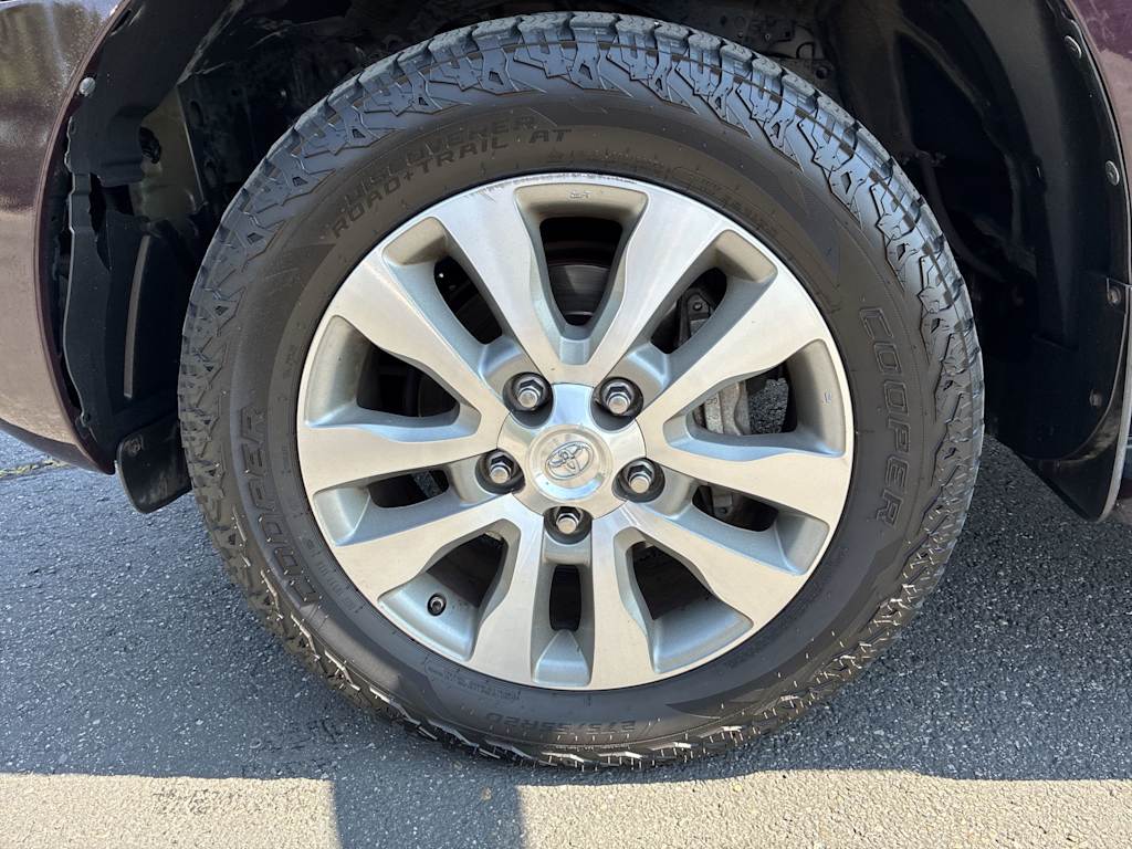 Thumbnail: 2017 Toyota Sequoia - 7