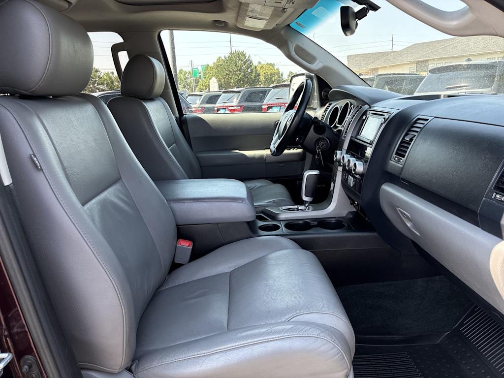 Thumbnail: 2017 Toyota Sequoia - 25