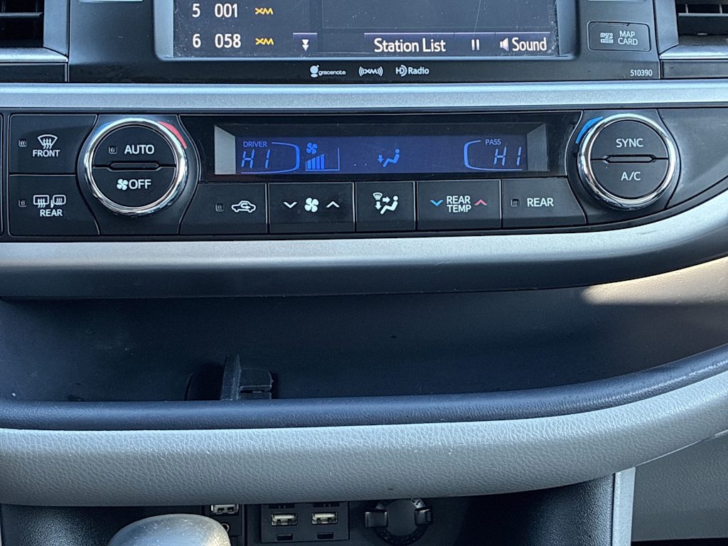 Thumbnail: 2019 Toyota Highlander - 27