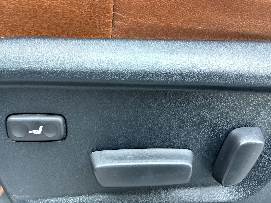 Thumbnail: 2018 Toyota Tundra - 18