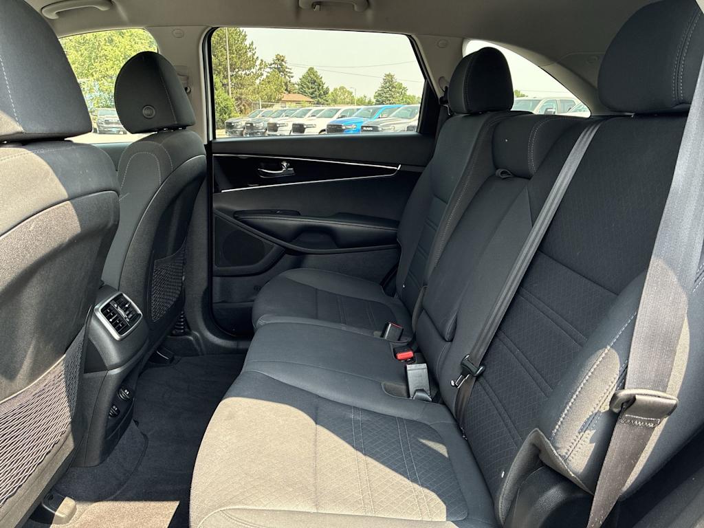 Thumbnail: 2020 Kia Sorento - 11
