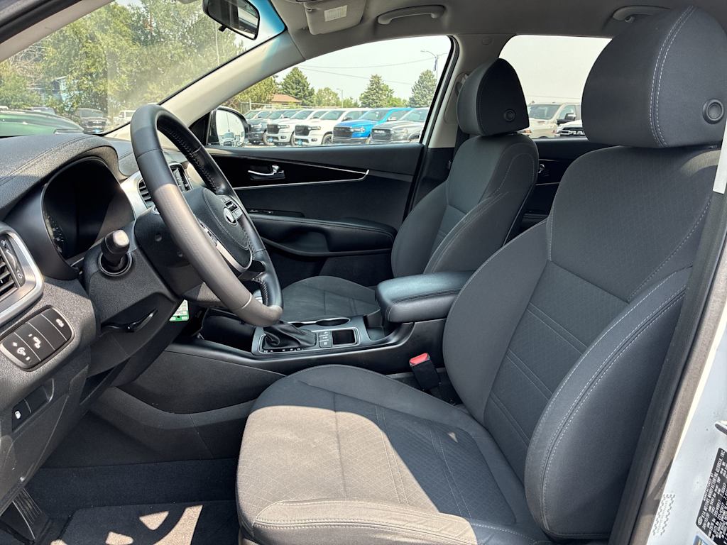 Thumbnail: 2020 Kia Sorento - 9