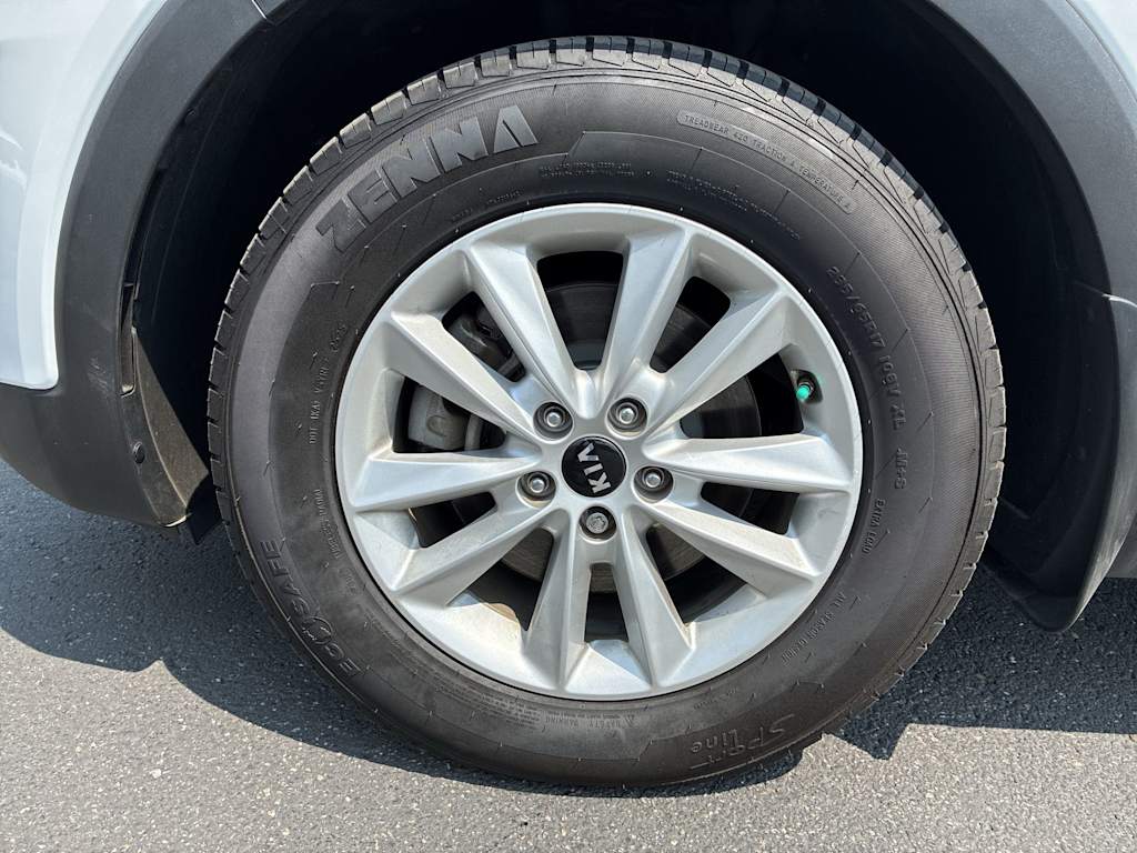 Thumbnail: 2020 Kia Sorento - 7