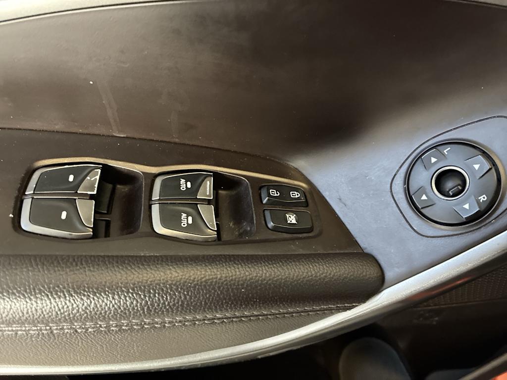 Thumbnail: 2017 Hyundai Santa Fe - 21