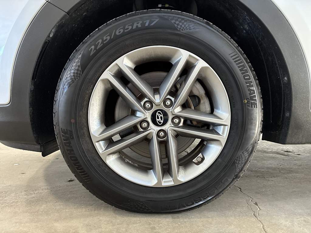 Thumbnail: 2017 Hyundai Santa Fe - 6