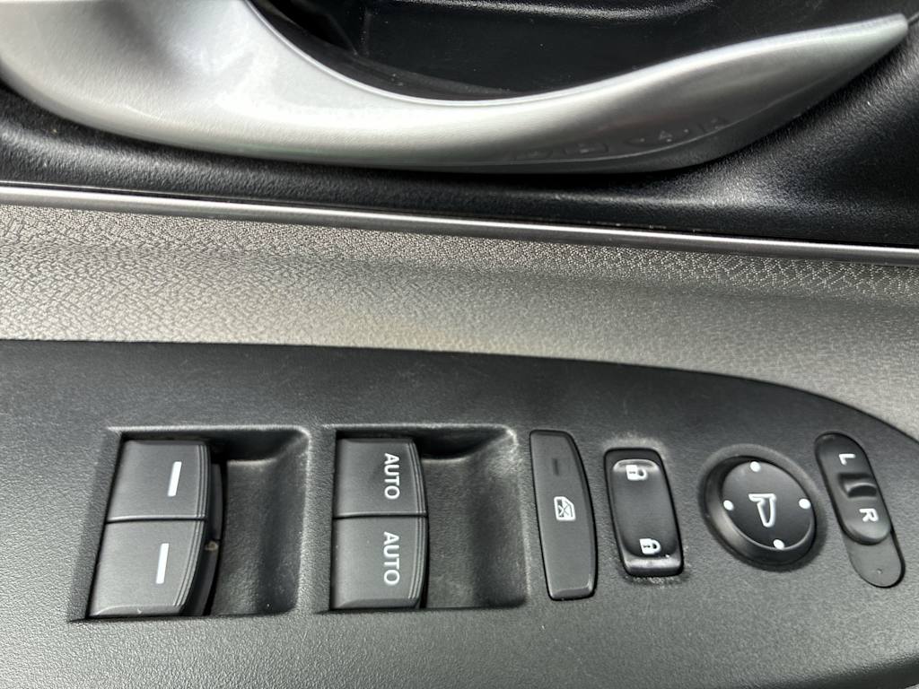 Thumbnail: 2018 Honda CR-V - 20