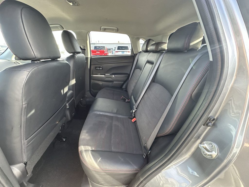 Thumbnail: 2024 Mitsubishi Outlander Sport - 23