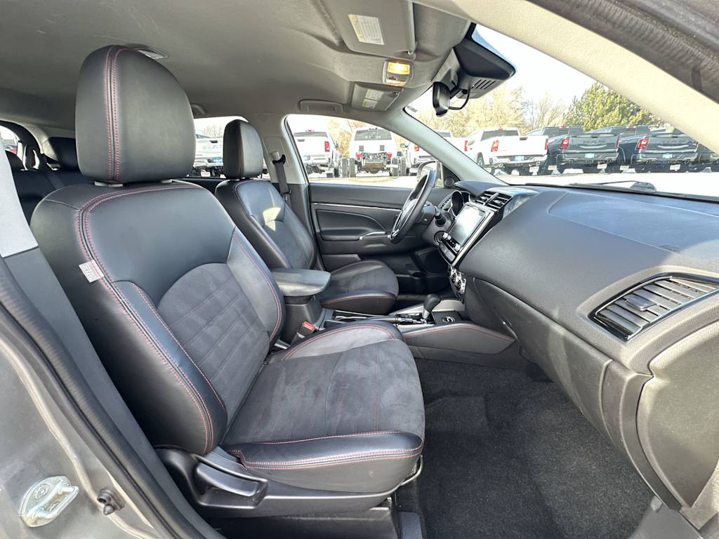 Thumbnail: 2024 Mitsubishi Outlander Sport - 9