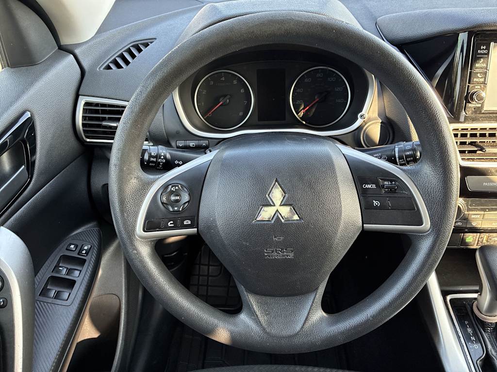 Thumbnail: 2019 Mitsubishi Eclipse Cross - 2