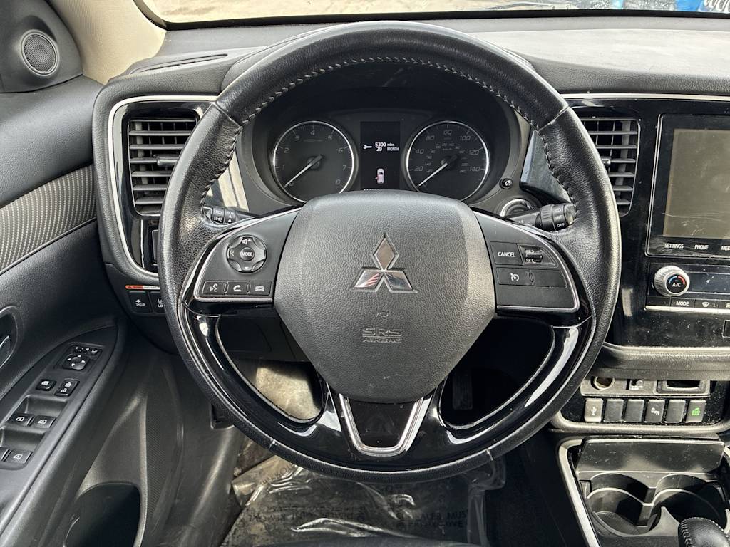 Thumbnail: 2020 Mitsubishi Outlander - 2