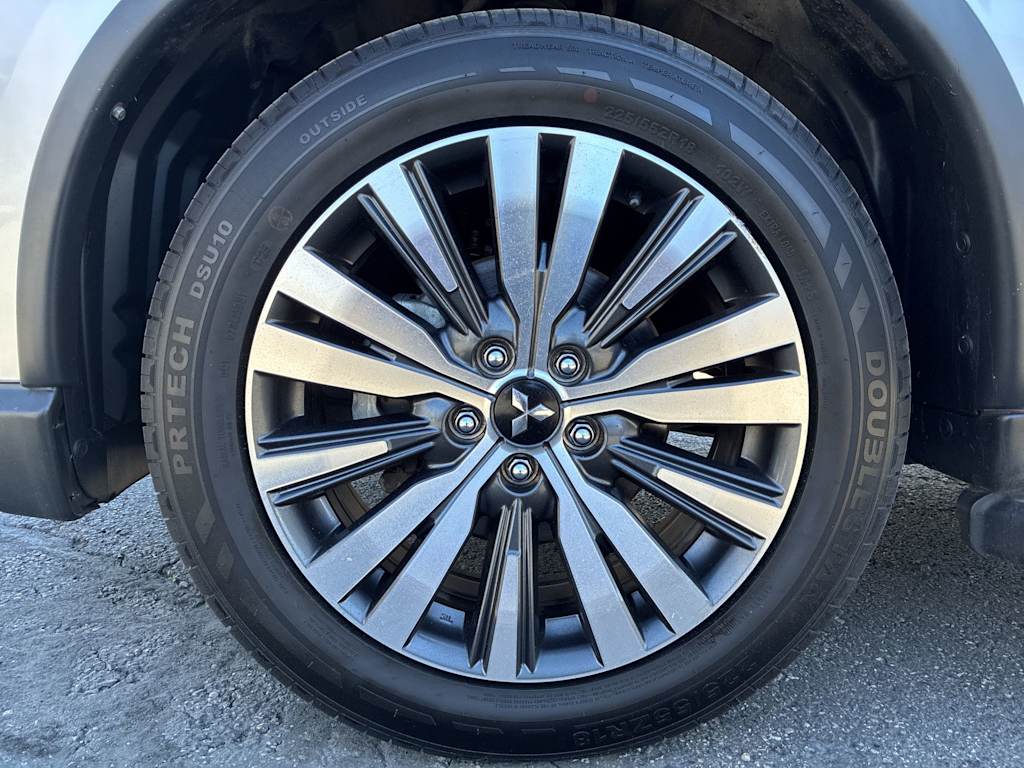 Thumbnail: 2019 Mitsubishi Outlander - 7