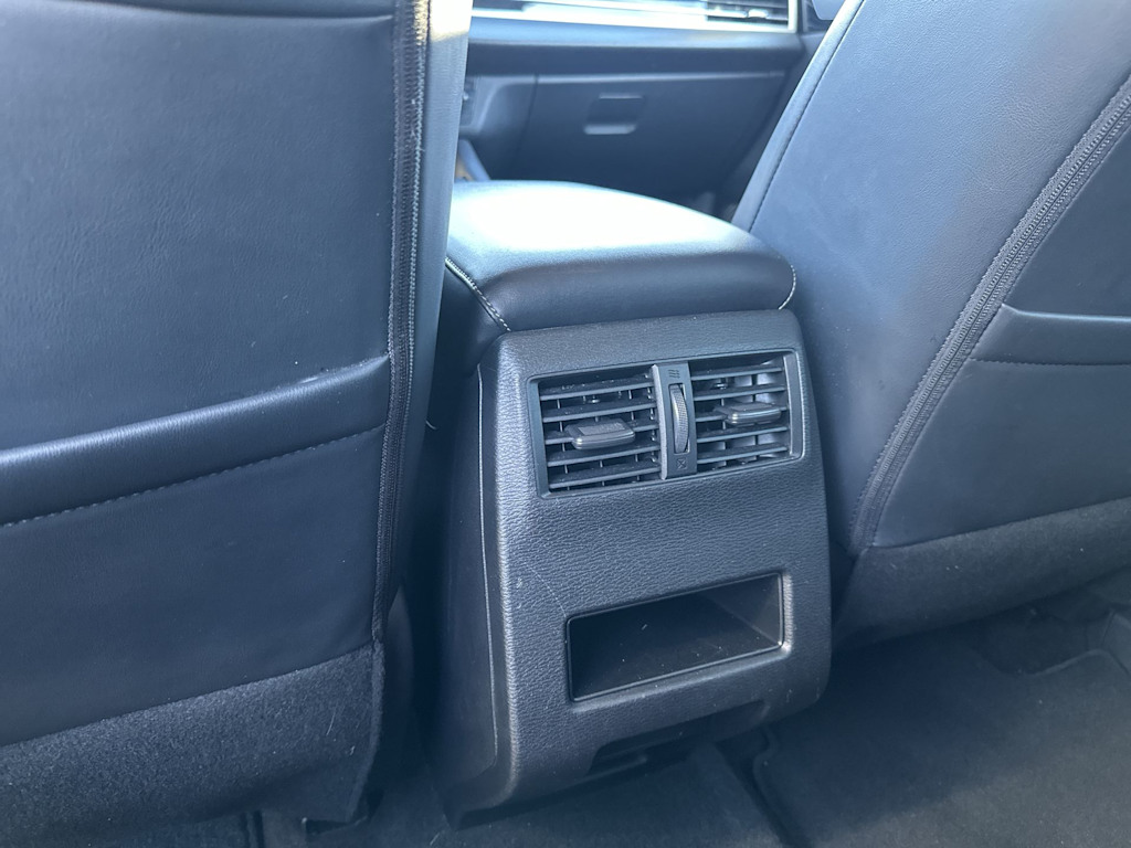 Thumbnail: 2023 Mitsubishi Outlander - 22