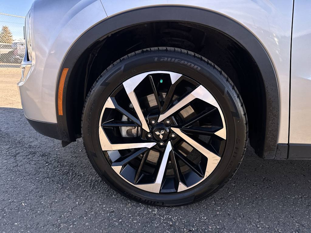 Thumbnail: 2023 Mitsubishi Outlander - 5