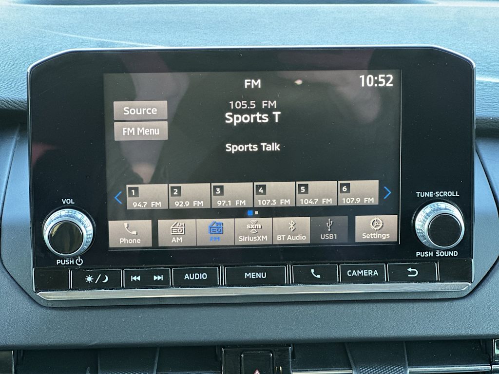 Thumbnail: 2023 Mitsubishi Outlander - 9