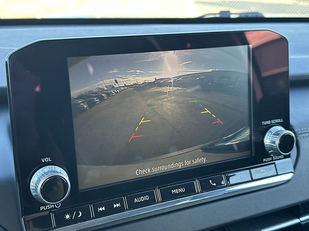 Thumbnail: 2023 Mitsubishi Outlander - 23