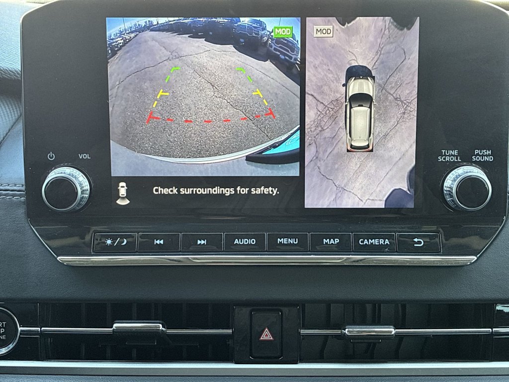 Thumbnail: 2022 Mitsubishi Outlander - 25
