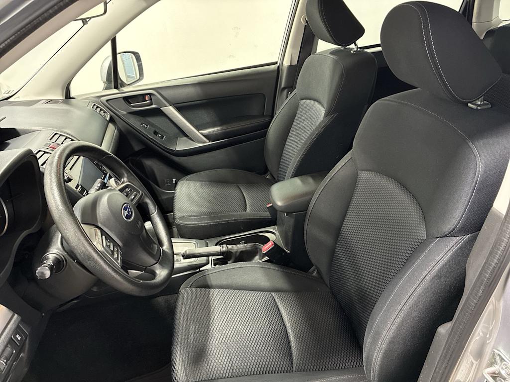 Thumbnail: 2016 Subaru Forester - 9