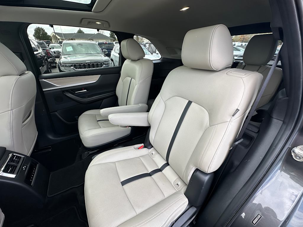2024 Mazda CX-90 Premium 7
