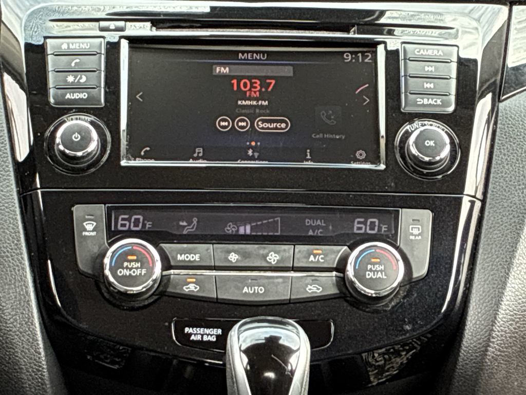 Thumbnail: 2021 Nissan Rogue Sport - 10