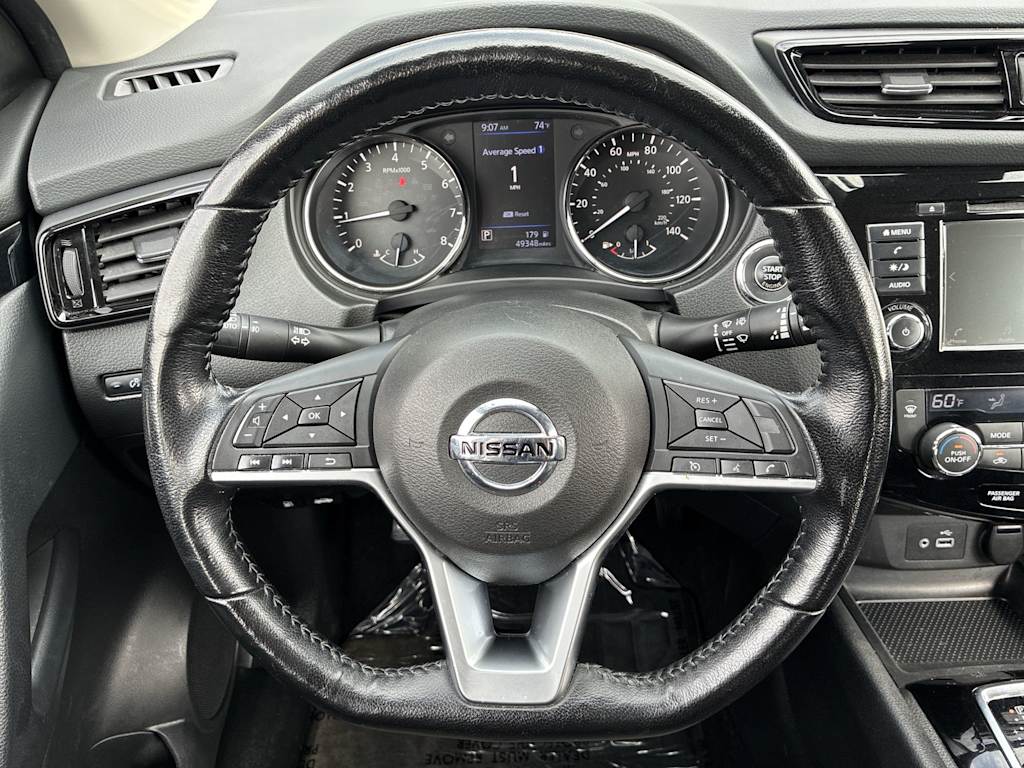 Thumbnail: 2021 Nissan Rogue Sport - 2