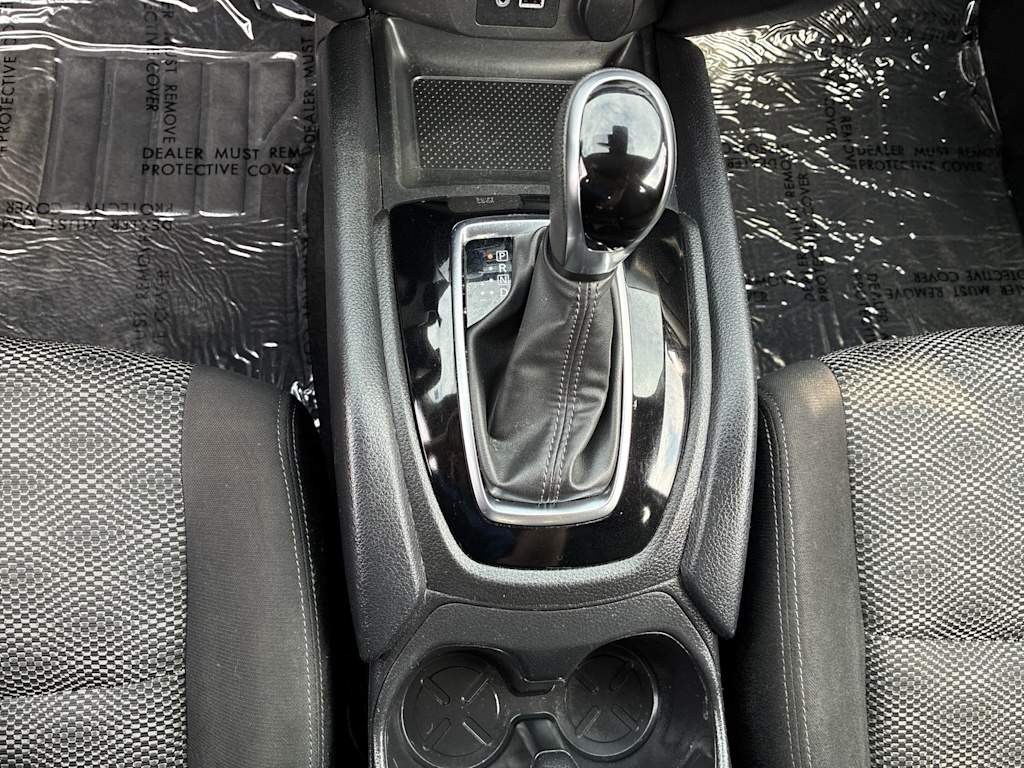 Thumbnail: 2021 Nissan Rogue Sport - 11