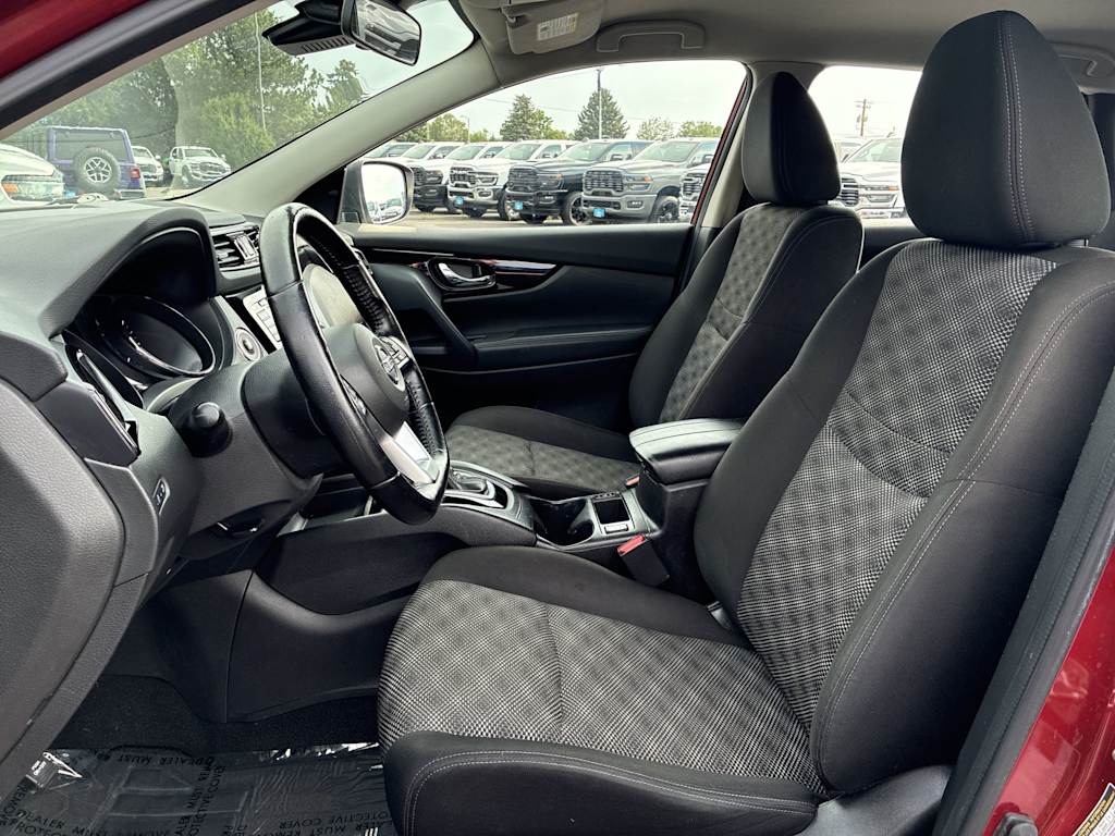 Thumbnail: 2021 Nissan Rogue Sport - 7