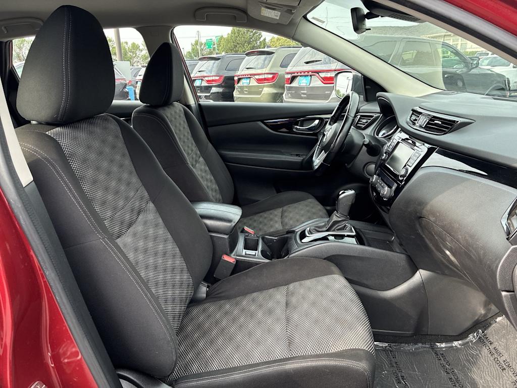 Thumbnail: 2021 Nissan Rogue Sport - 8