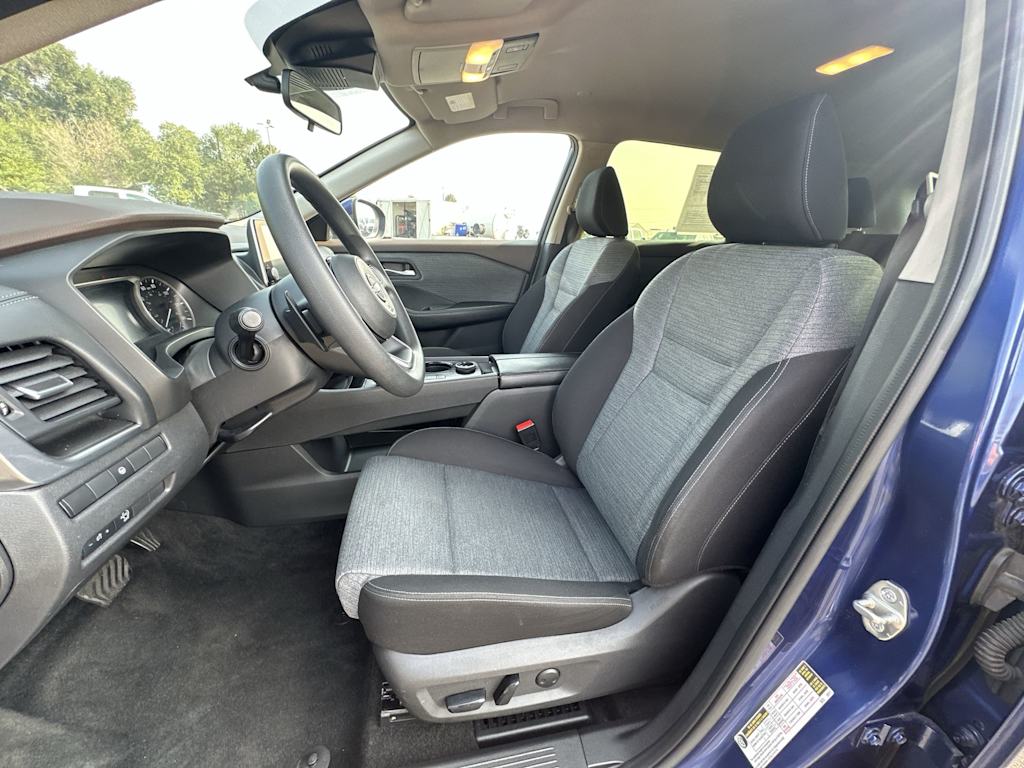 Thumbnail: 2023 Nissan Rogue - 8