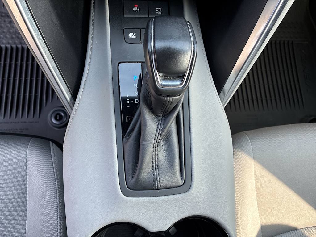 Thumbnail: 2021 Toyota Venza - 13